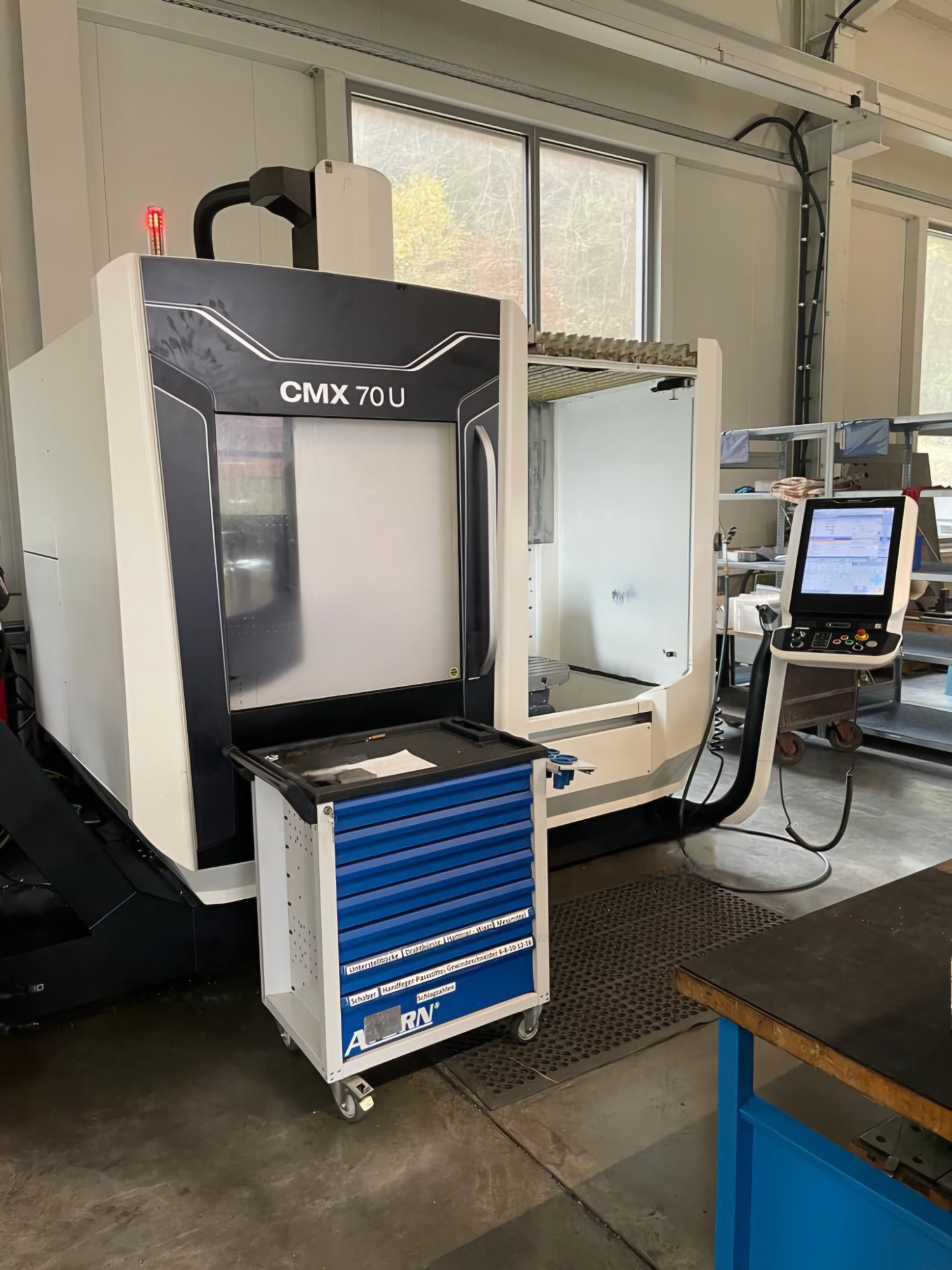 DMG MORI CMX 70U